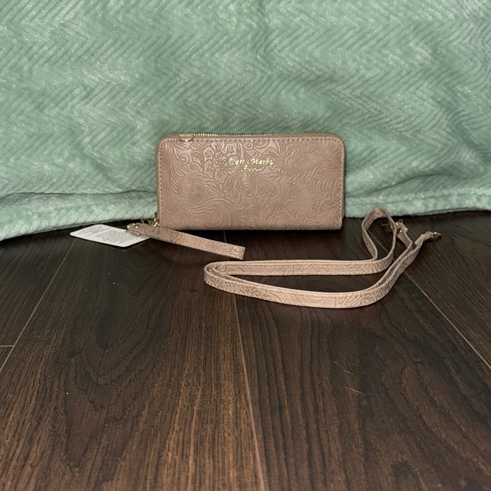 Darcy Marks London Taupe Wristlet Wallet & Crossbody Bag - Picture 4 of 12